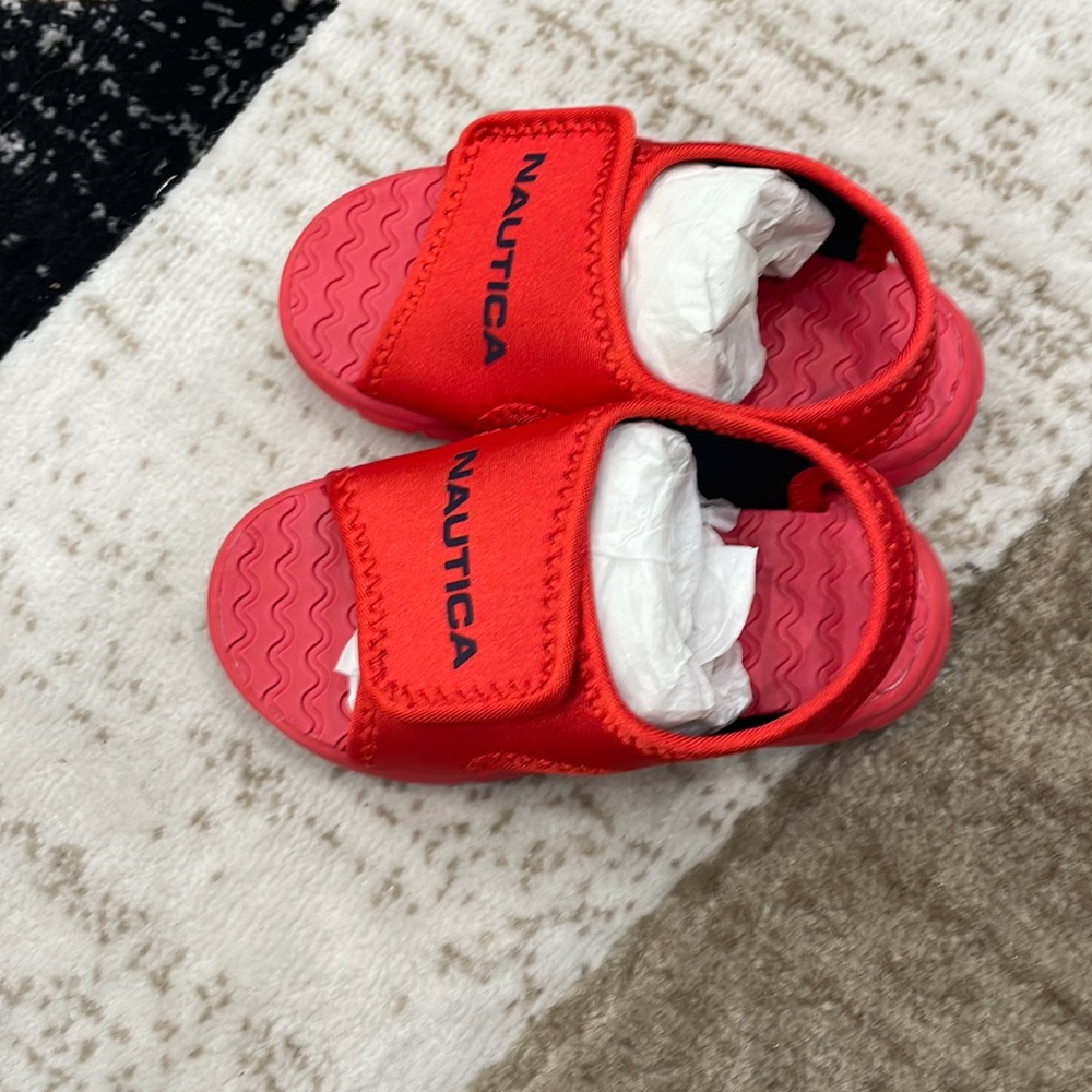 Nautica Velcro water shoes - Picture 2 of 5